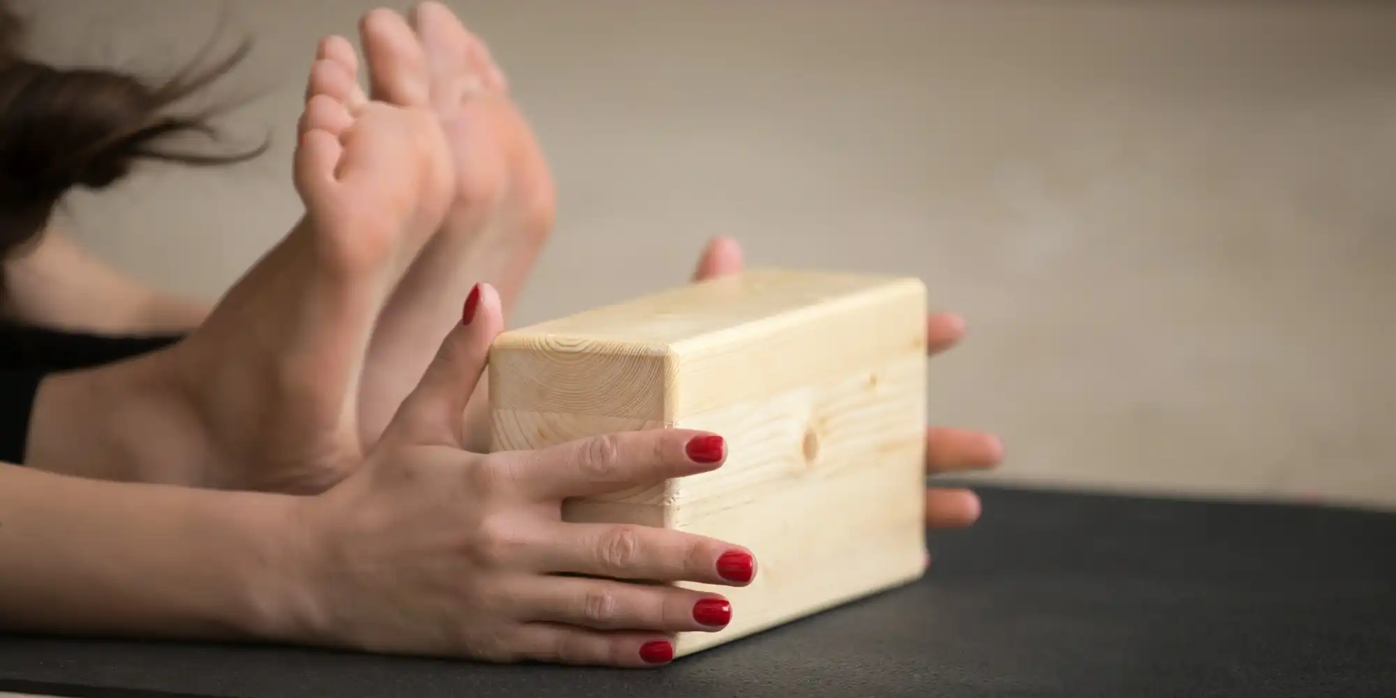 Unlocking the Benefits of Yoga Blocks