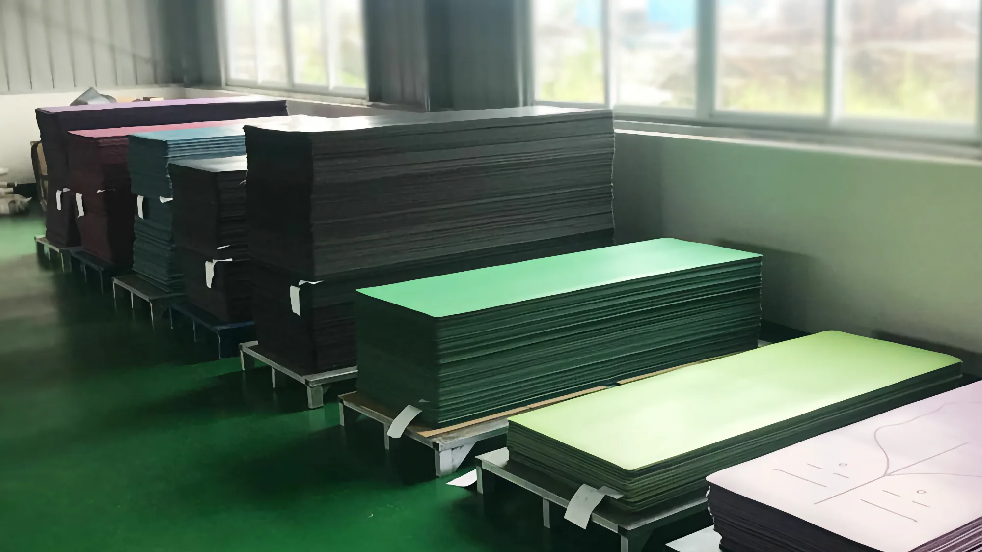 Unveiling the Benefits of Rubber Yoga Mats: A Comprehensive Comparison Against EVA